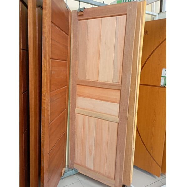 Porta Nepasi Americana Eucalipto Fingada 80x2,10 — Portas